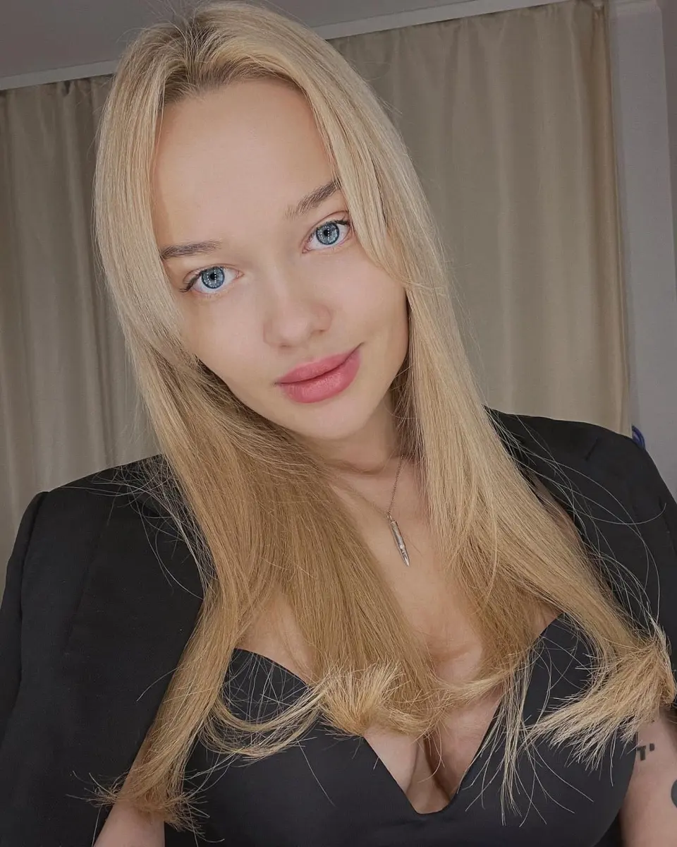 Ariel escort in Dubai