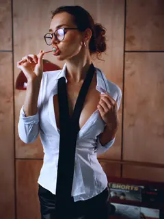 Esilla escort in Dubai