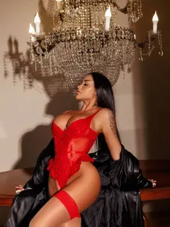 Felnida escort in Dubai