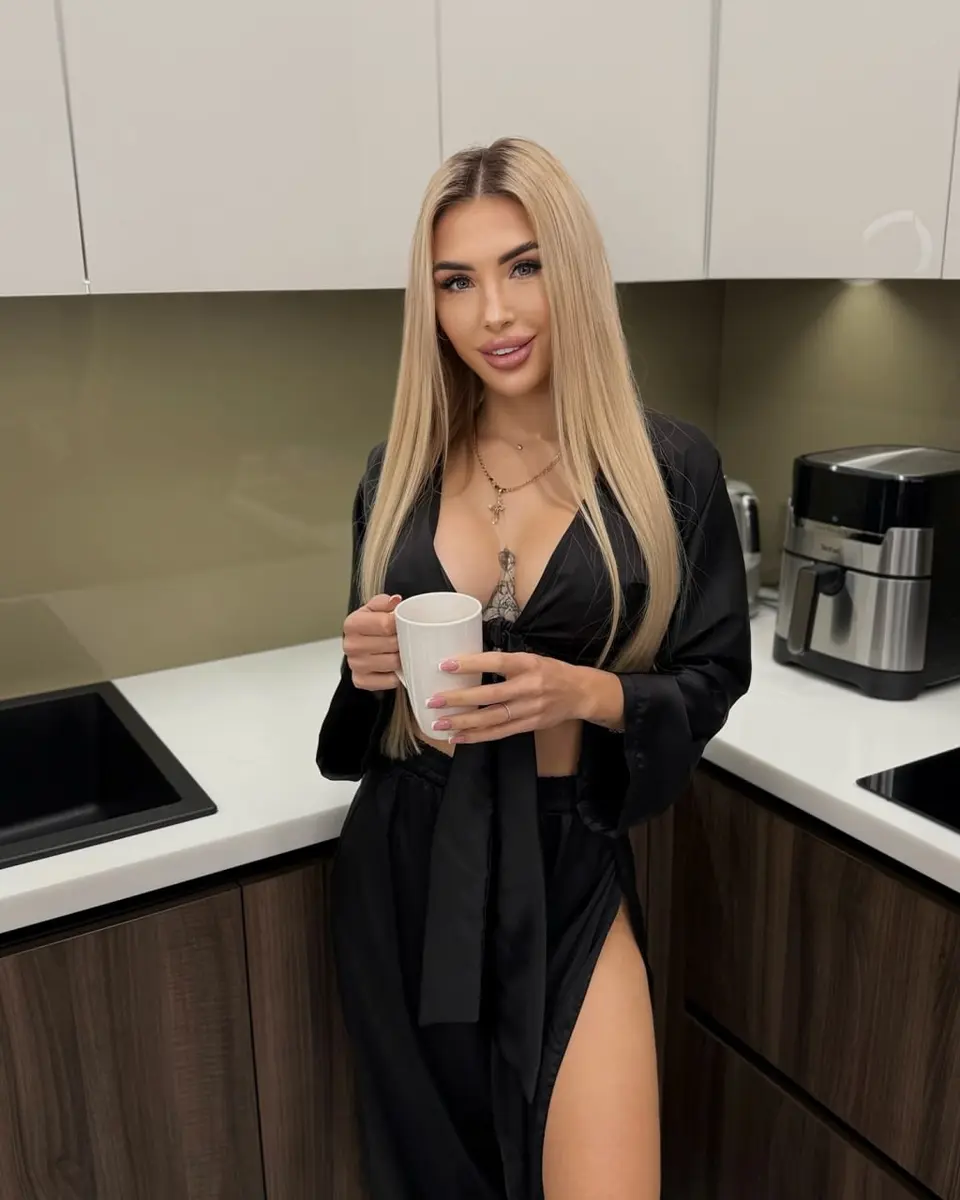 Irissa escort in Dubai