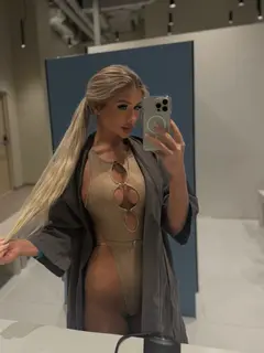 Irissa escort in Dubai