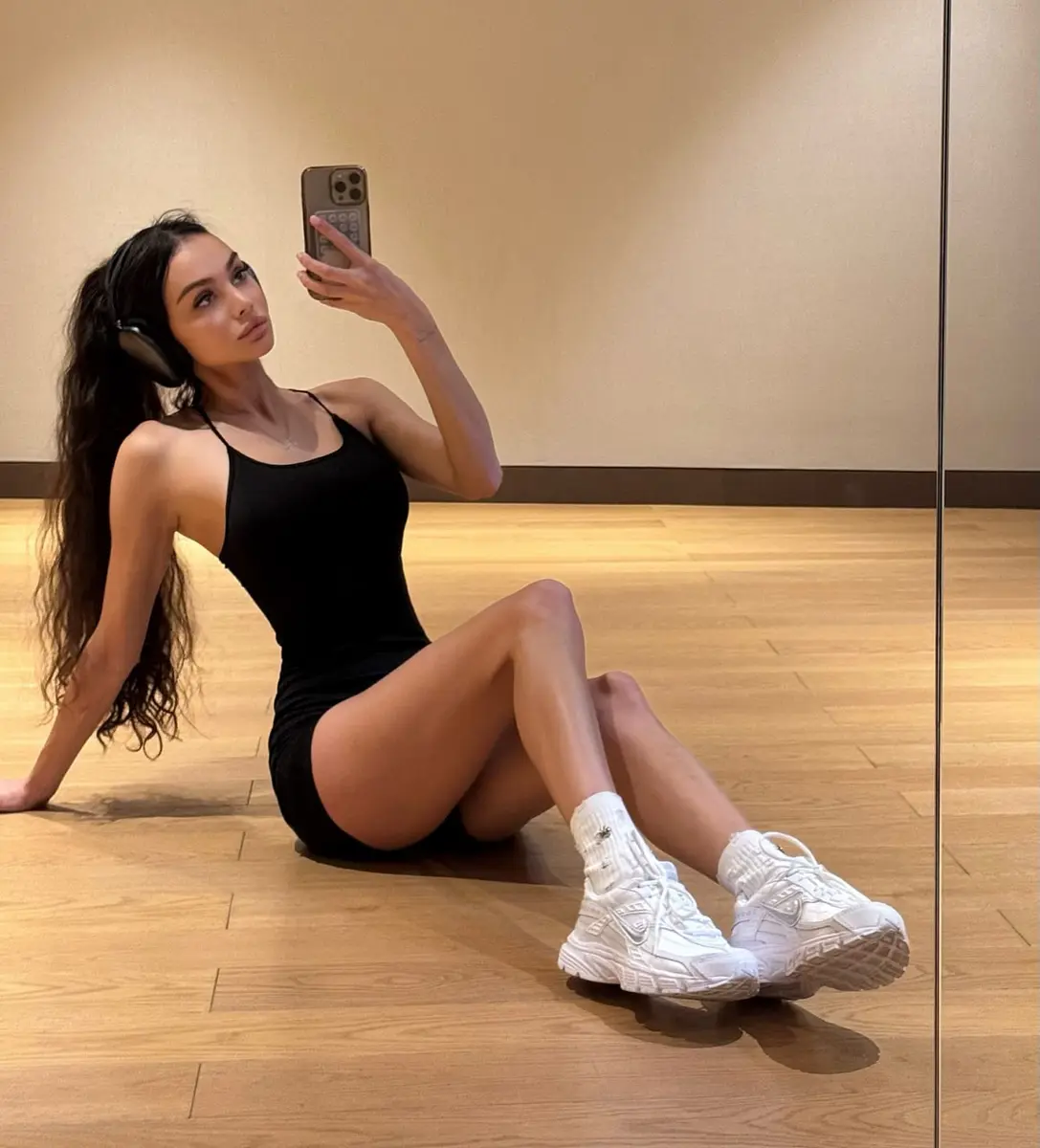 Isabella escort in Dubai