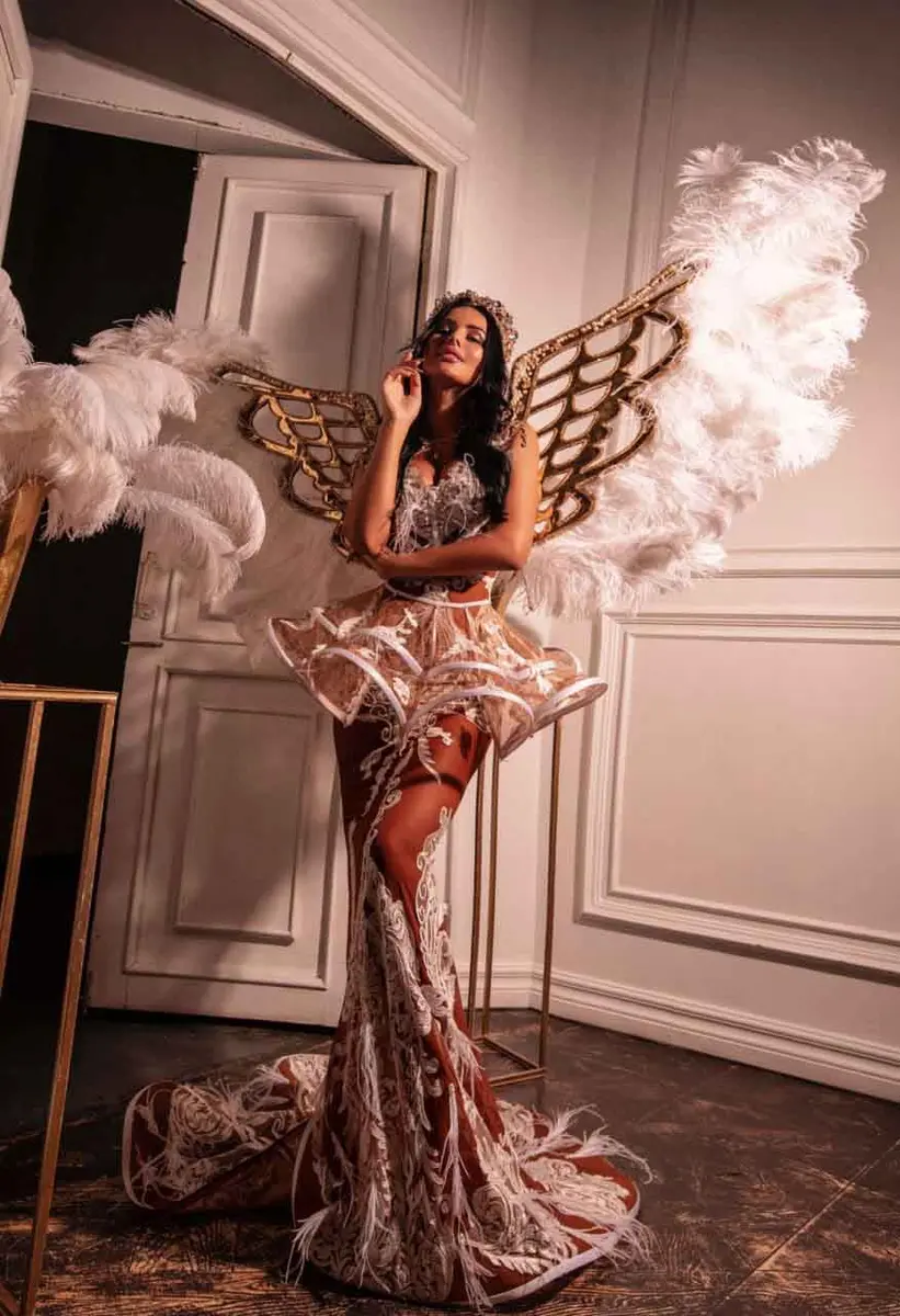 Julia escort in Dubai