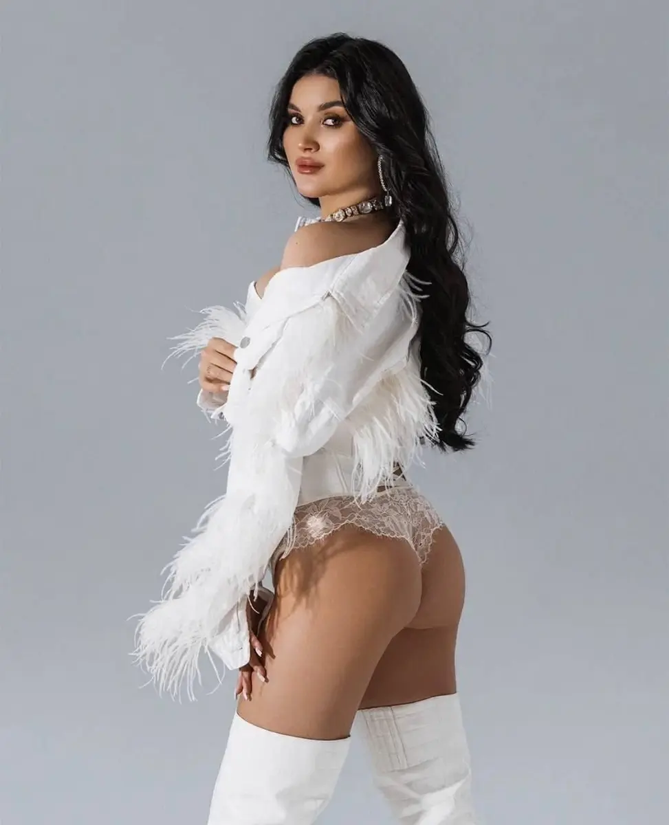 Maryam escort in Dubai