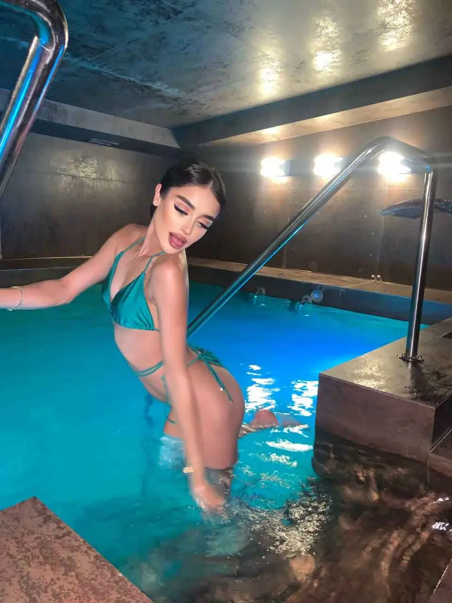 Suzanne escort in Dubai