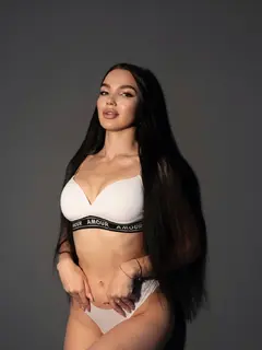 Ustinya escort in Dubai