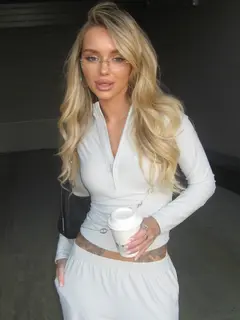 Yanalina escort in Dubai