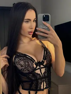 Zhenika escort in Dubai