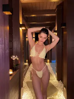 Zorelia escort in Dubai